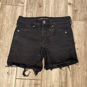 Women's Black American Eagle Distressed Stretch Shorts Size 4